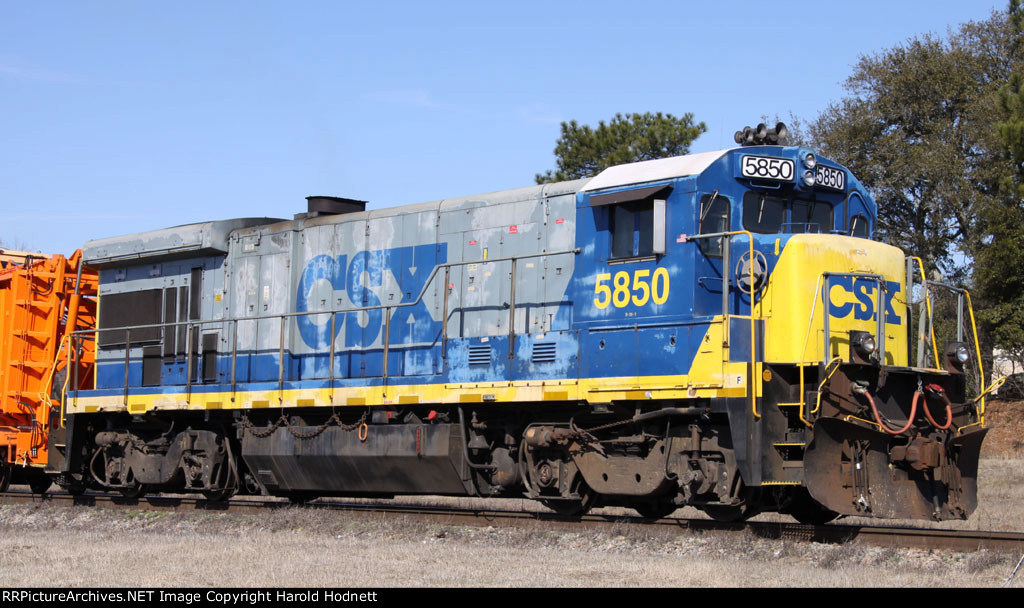 CSX 5850